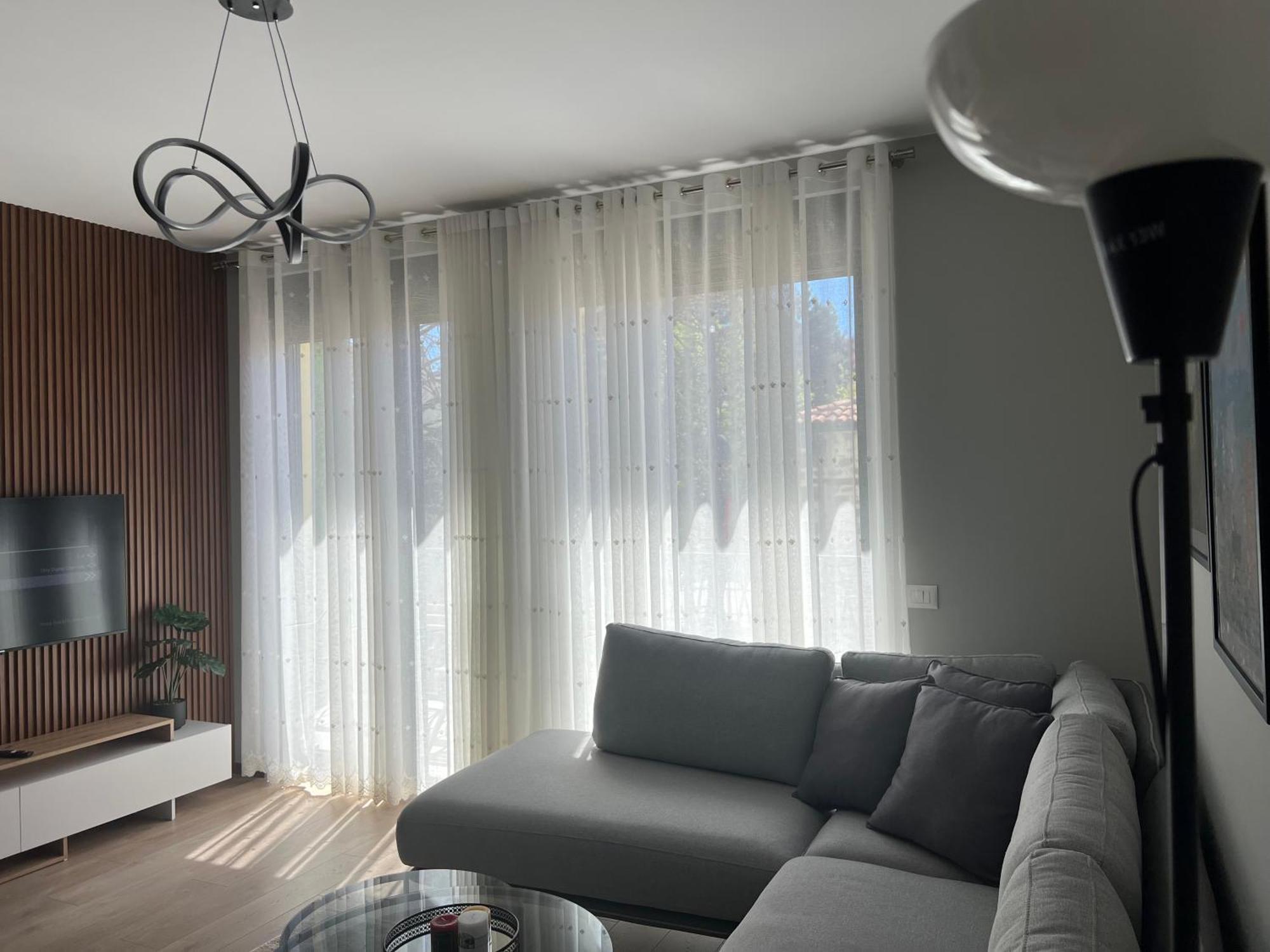 Alma Rose 2 E 4 Korce